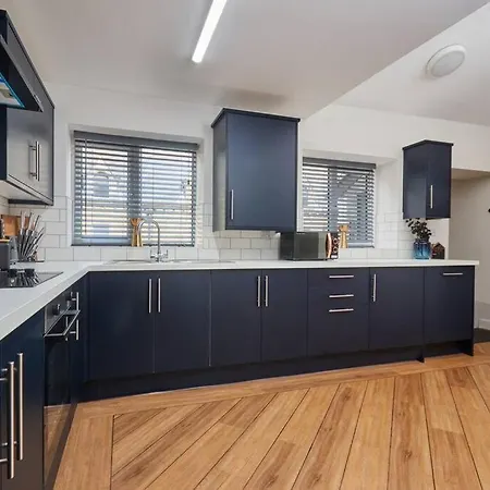 Stunning 5bed En-suite Headingley Holiday home *