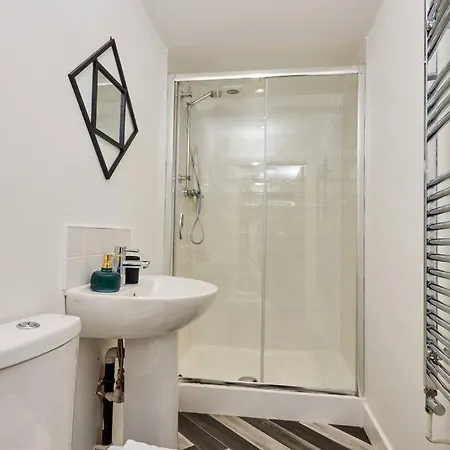 Holiday home Stunning 5bed En-suite Headingley