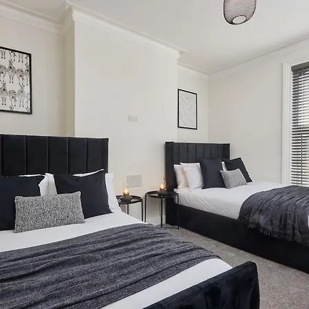 Stunning 5bed En-suite Headingley Leeds (West Yorkshire)