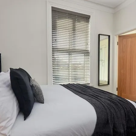 Stunning 5bed En-suite Headingley